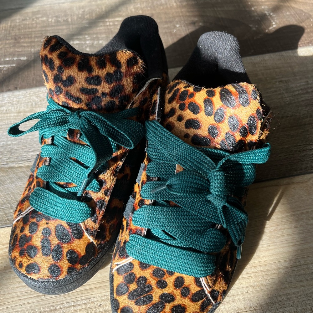 Adidas cheetah fur w green laces